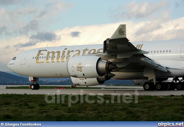 A6-ERJ, Airbus A340-500, Emirates