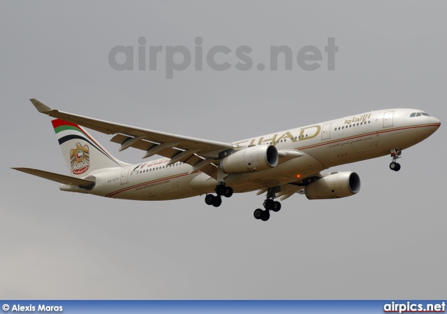 A6-EYF, Airbus A330-200, Etihad Airways