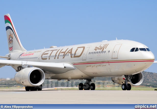 A6-EYL, Airbus A330-200, Etihad Airways