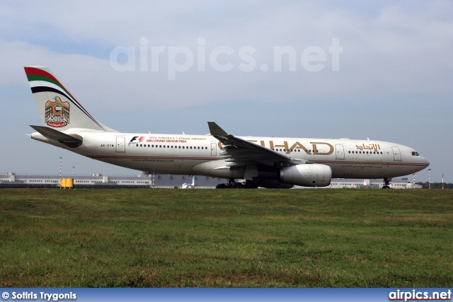 A6-EYM, Airbus A330-200, Etihad Airways