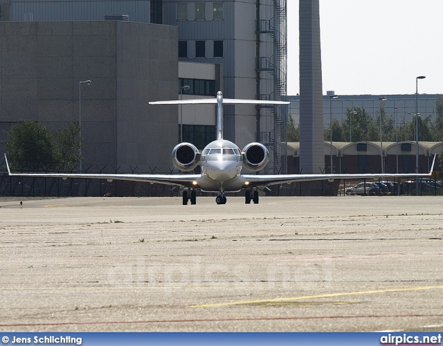 A7-AAM, Bombardier Global Express, Qatar Airways