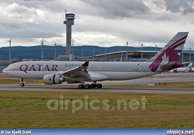 A7-ACL, Airbus A330-200, Qatar Airways