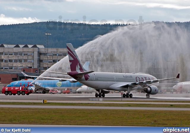 A7-ACL, Airbus A330-200, Qatar Airways