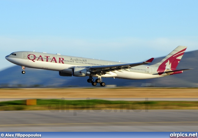 A7-AEM, Airbus A330-300, Qatar Airways