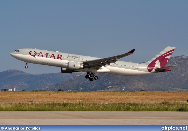 A7-AEN, Airbus A330-300, Qatar Airways