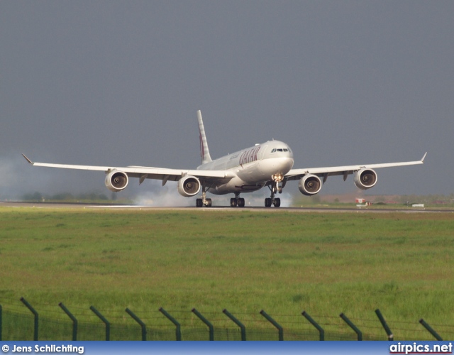 A7-AGD, Airbus A340-600, Qatar Airways