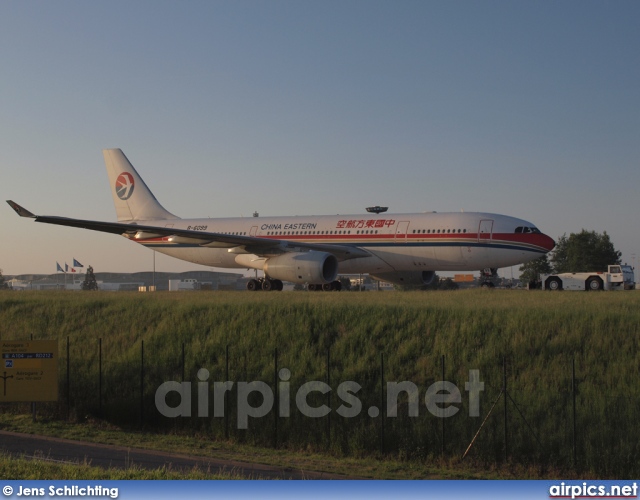 B-6099, Airbus A330-200, China Eastern