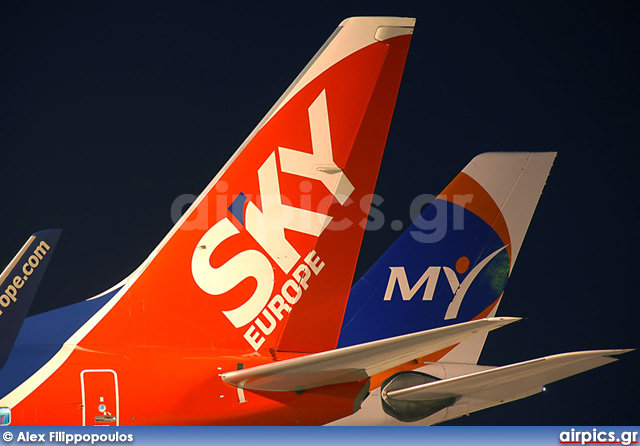 Boeing 737-700, SkyEurope