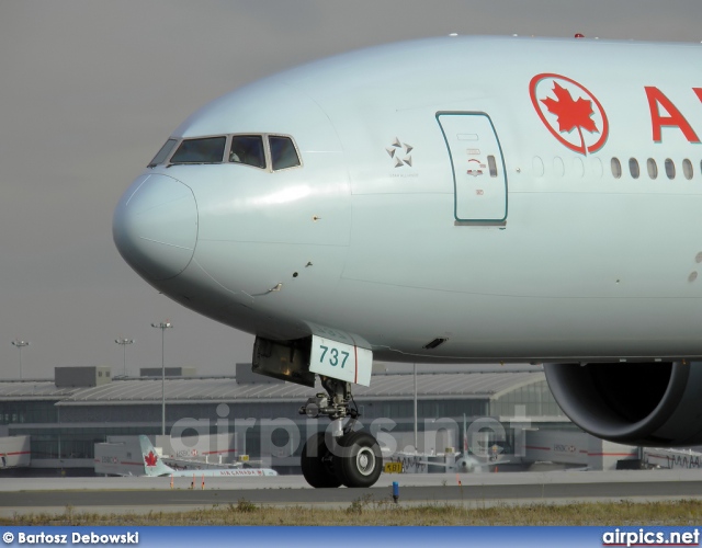 C-FIUW, Boeing 777-300ER, Air Canada