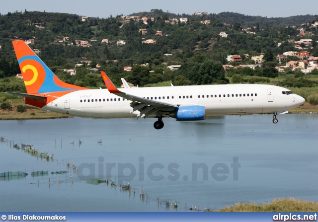 C-FYLC, Boeing 737-800, Viking Airlines