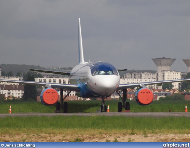 CS-TFY, Airbus A320-200, Masterjet