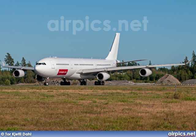 CS-TQZ, Airbus A340-300, Hi Fly