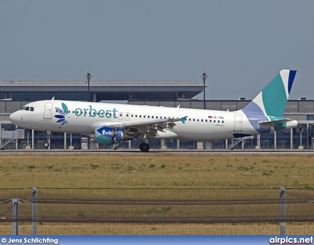 CS-TRL, Airbus A320-200, Orbest