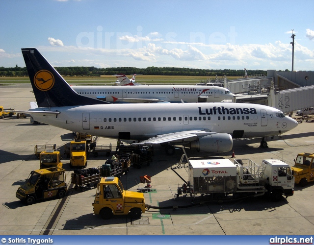 D-ABIE, Boeing 737-500, Lufthansa