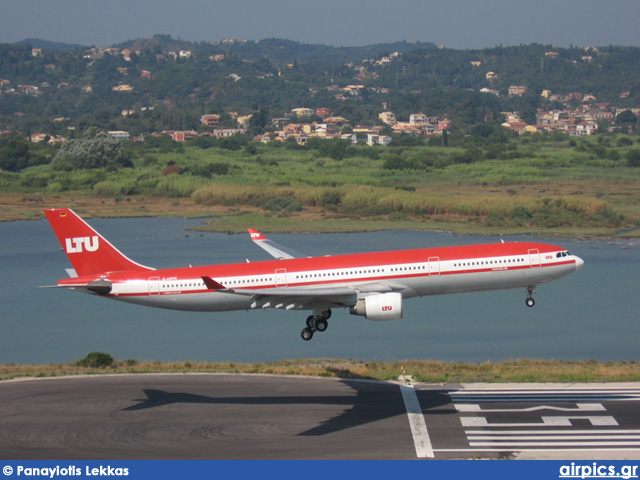 D-AERQ, Airbus A330-300, LTU International Airways