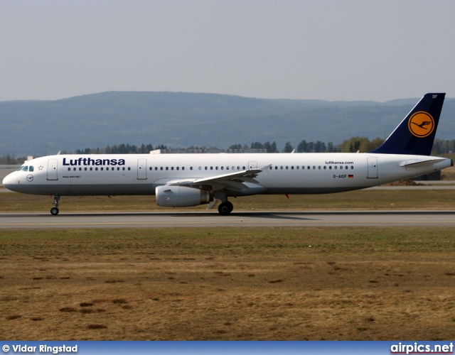 D-AIDF, Airbus A321-200, Lufthansa