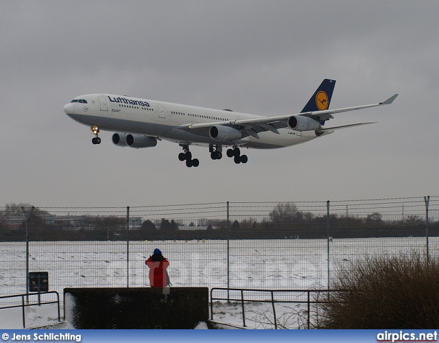 D-AIFB, Airbus A340-300, Lufthansa