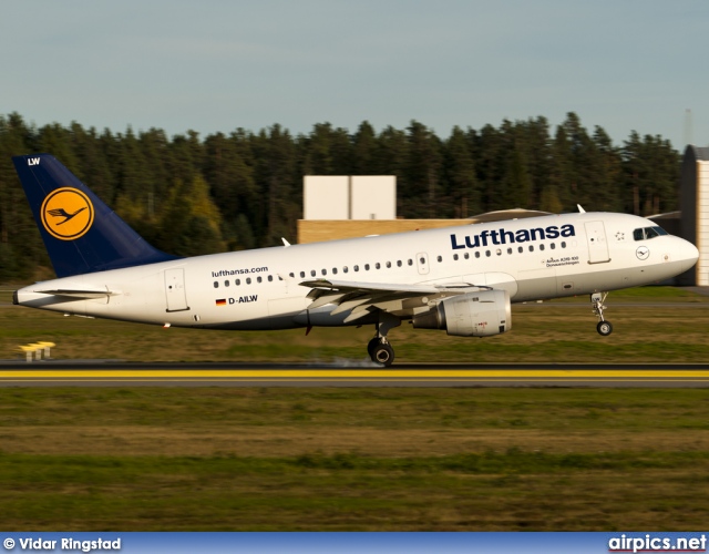 D-AILW, Airbus A319-100, Lufthansa