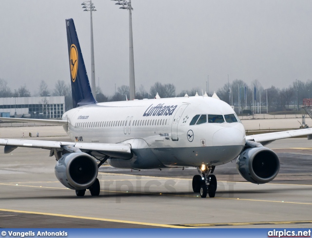 D-AIPD, Airbus A320-200, Lufthansa