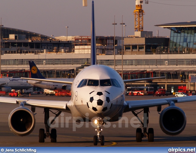 D-AIPW, Airbus A320-200, Lufthansa
