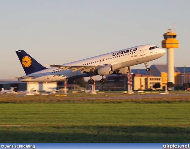 D-AIQU, Airbus A320-200, Lufthansa