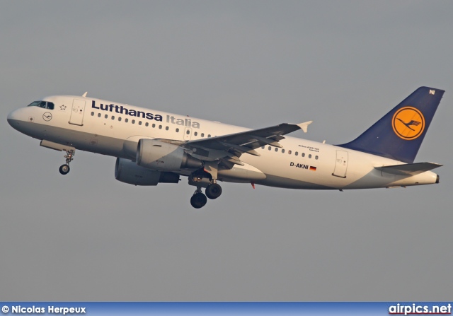 D-AKNI, Airbus A319-100, Lufthansa Italia