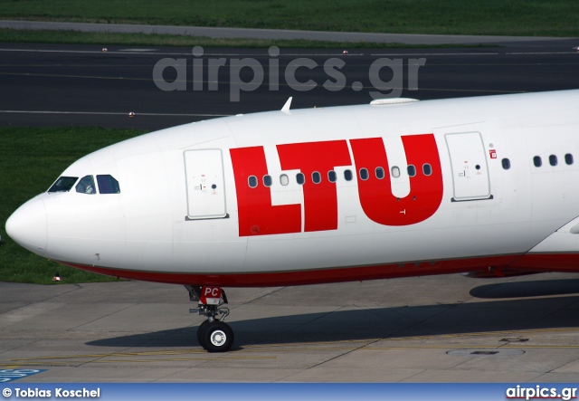 D-ALPC, Airbus A330-200, LTU International Airways