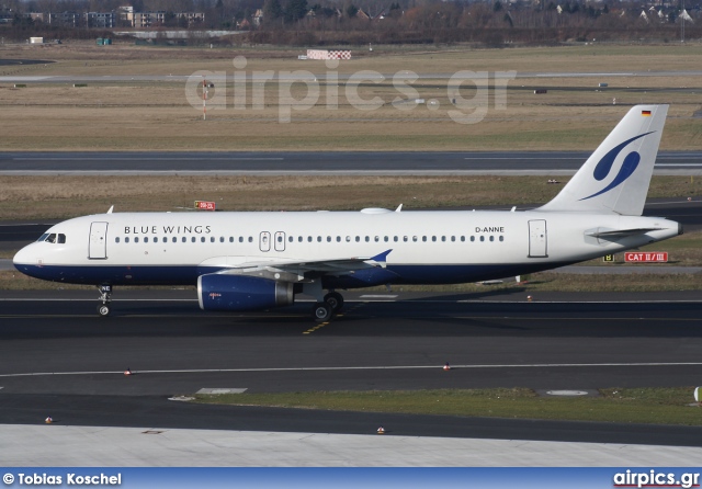 D-ANNE, Airbus A320-200, Blue Wings