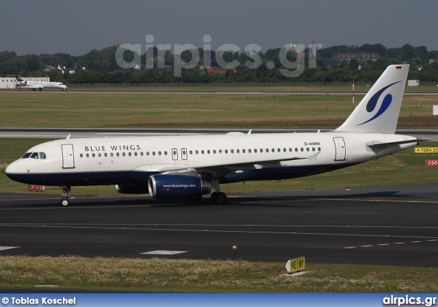 D-ANNI, Airbus A320-200, Blue Wings