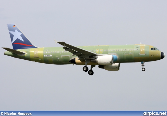 D-AXAJ, Airbus A320-200, Lan Airline