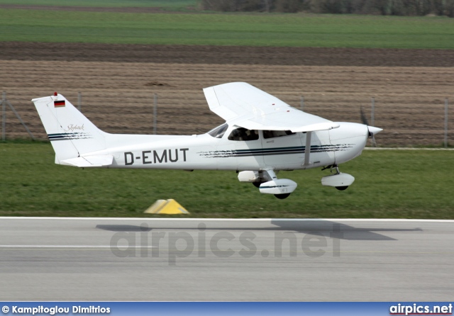 D-EMUT, Cessna 172R Skyhawk, Private