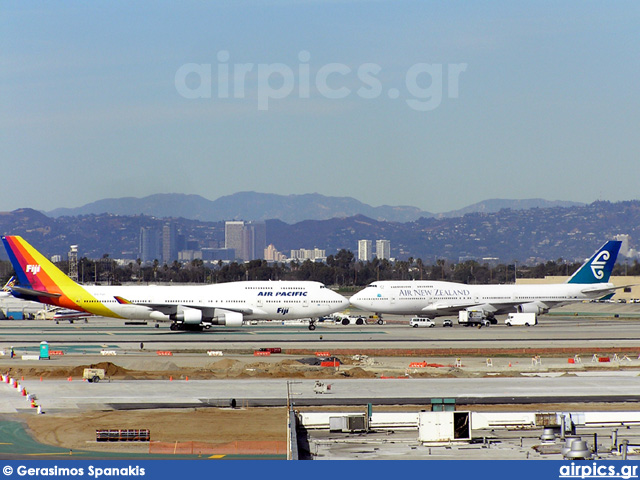 DQ-FJK, Boeing 747-400, Air Pacific