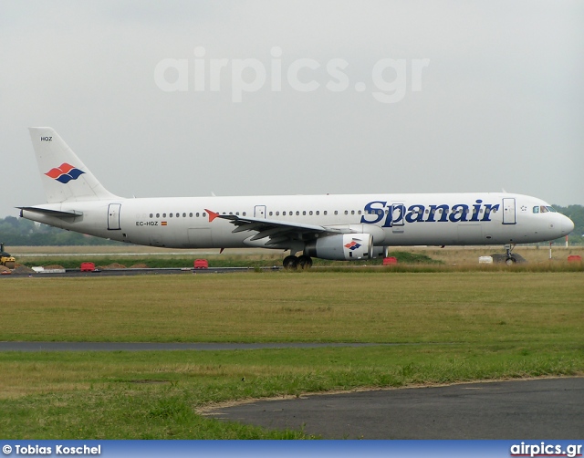 EC-HQZ, Airbus A321-200, Spanair