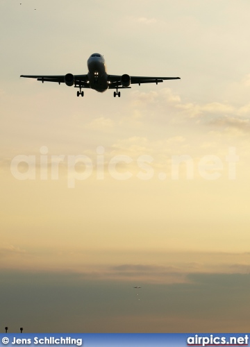 EC-HTB, Airbus A320-200, Iberia