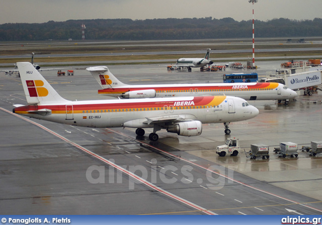 EC-HUJ, Airbus A320-200, Iberia