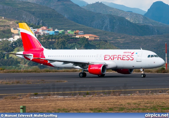 EC-JSK, Airbus A320-200, Iberia Express
