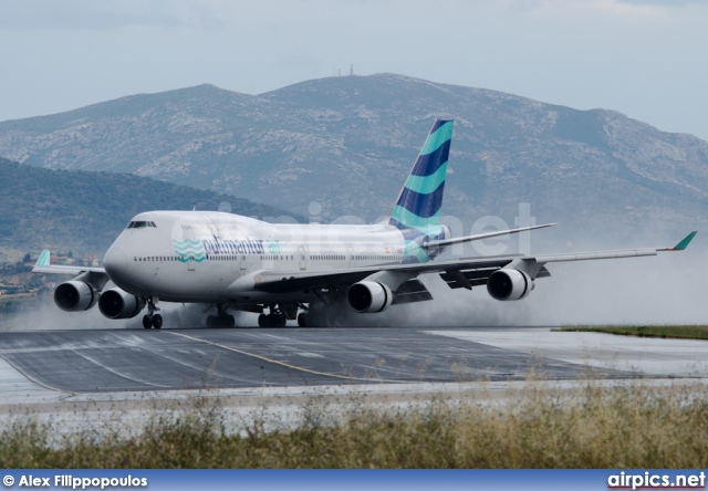 EC-KQC, Boeing 747-400, Pullmantur Air