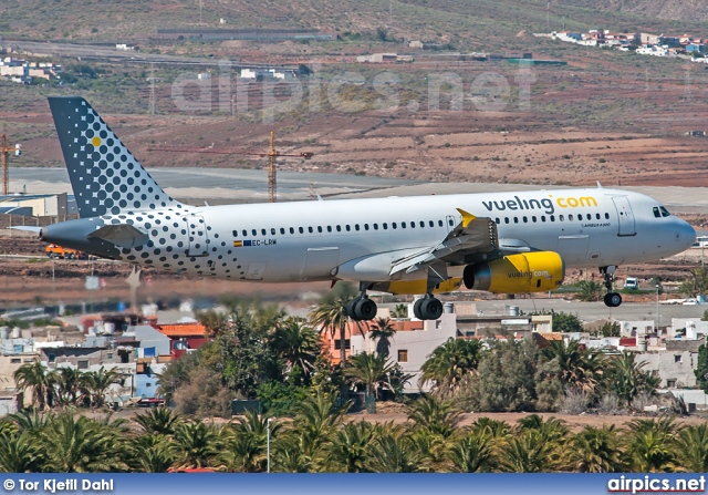 EC-LRM, Airbus A320-200, Vueling