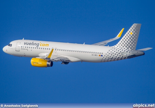 EC-MES, Airbus A320-200, Vueling