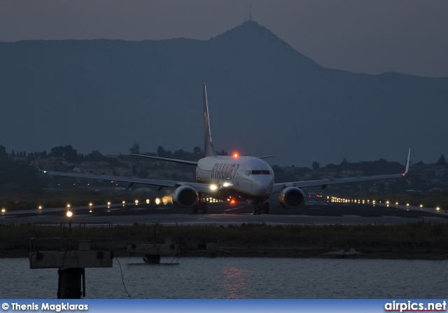 EI-DCR, Boeing 737-800, Ryanair