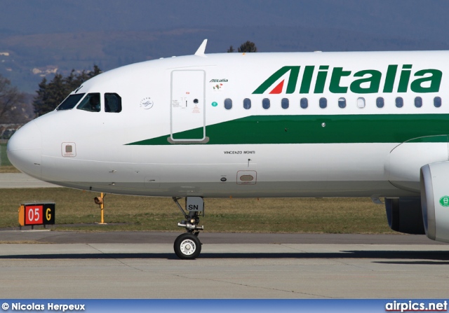 EI-DSN, Airbus A320-200, Alitalia