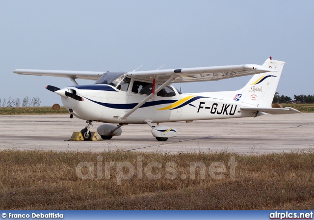 F-GJKU, Cessna 172R Skyhawk, Private