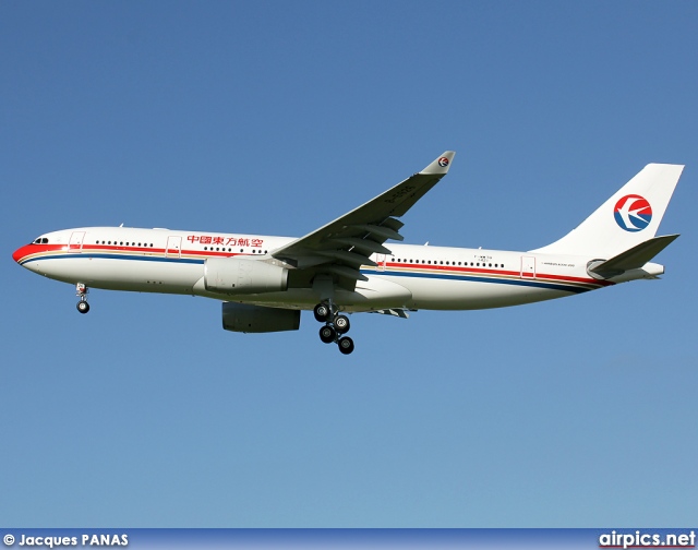 F-WWTQ, Airbus A330-200, China Eastern