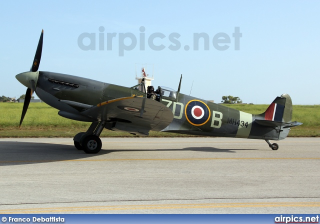 G-ASJV, Supermarine Spitfire Mk.IXB, Private