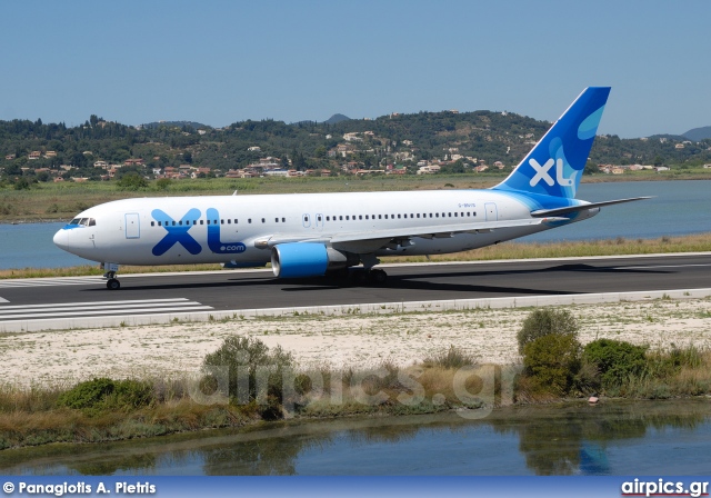 G-BNYS, Boeing 767-200ER, XL Airways