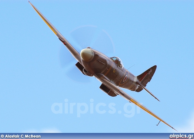 G-BUOS, Supermarine Spitfire FR18, Untitled