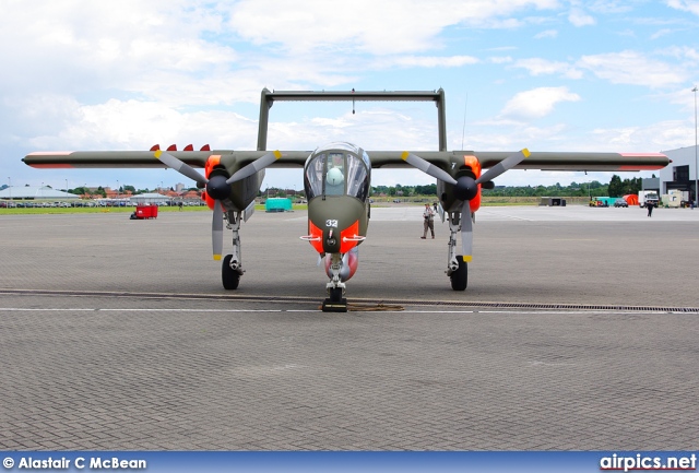 G-BZBK, North American (Rockwell) OV-10B Bronco, Private