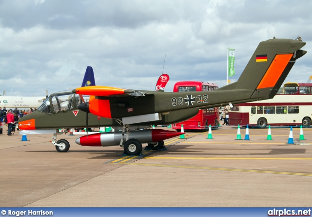 G-BZGK, North American (Rockwell) OV-10B Bronco, Bronco Demo Team