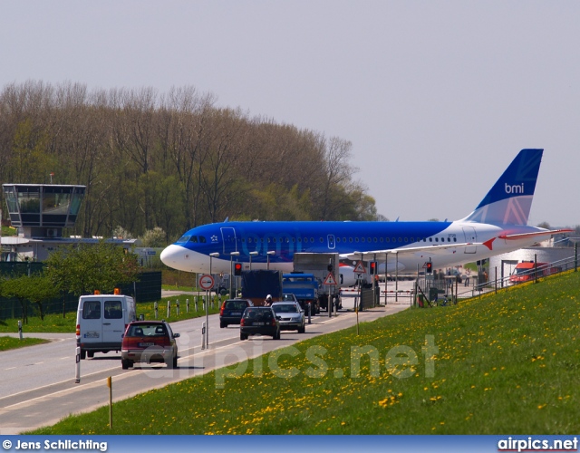 G-DBCI, Airbus A319-100, bmi