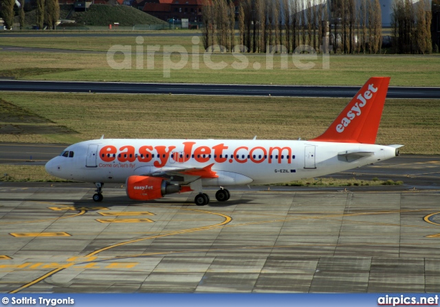 G-EZIL, Airbus A319-100, easyJet